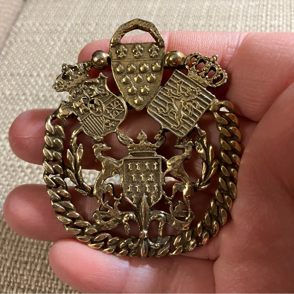 Vintage REINAD Signed Golden Lion Crest Badge Pin Brooch